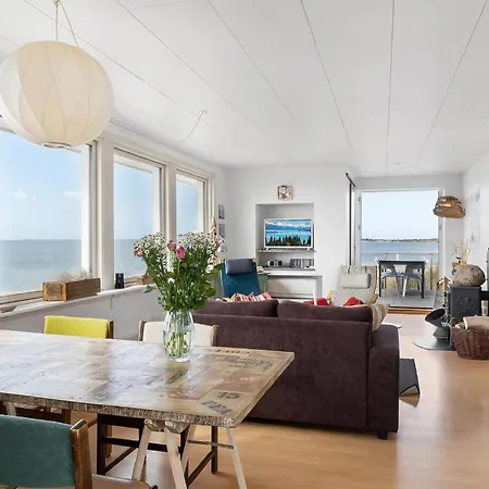 2 Bedroom Stunning In Prázdninový dům