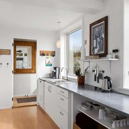 Dom wakacyjny 2 Bedroom Stunning In *
