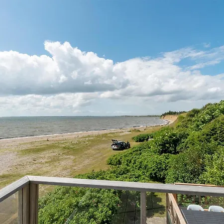 2 Bedroom Stunning In * Oster Assels