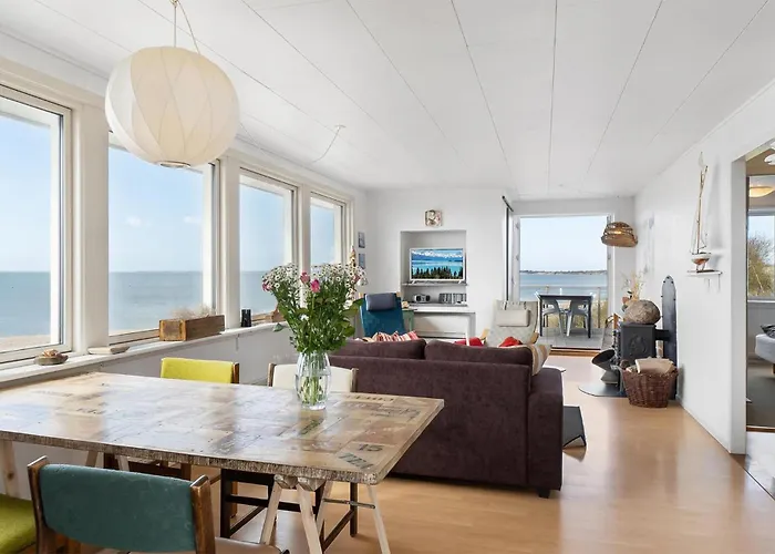 2 Bedroom Stunning In Ferienhaus